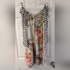 J Mode USA Mixed Print Cold Shoulder Top – Floral & Stripes Contrast – Women’s M